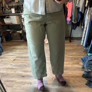 Women's Olive Cropped Straight-Leg Pants